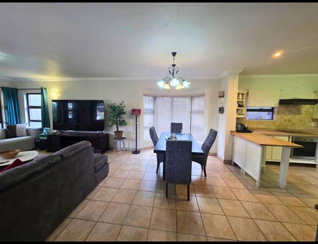 4 BEDROOM HOUSE FOR SALE IN GLEN EAGLE ESTATE